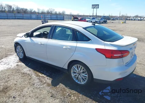 2015 Ford Focus Titanium from USA, damaged, VIN 1FADP3J26FL238527